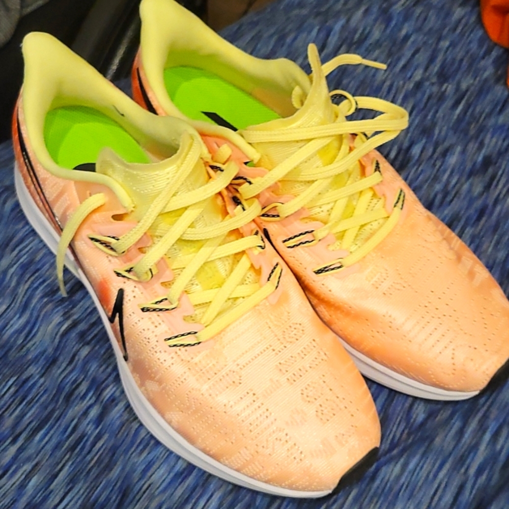 Running Shoes 👟
